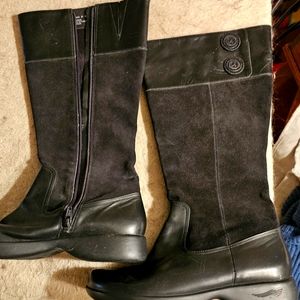 Dansko Tall black boots, size 40. Like new